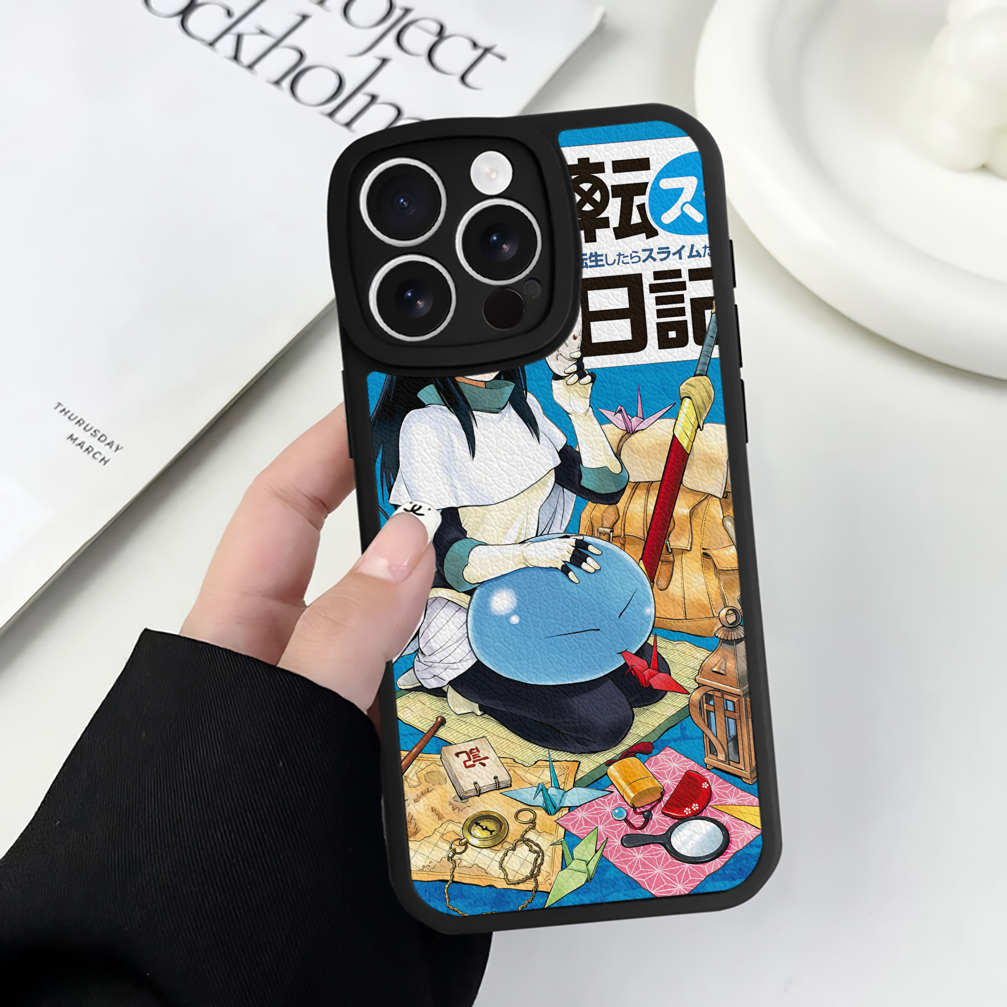 （画像用） 転スラ Regarding Reincarnated to Slime 【iPhone 16シリーズ対応】シリコンスマホケース（レザー調） 材質：シリコン